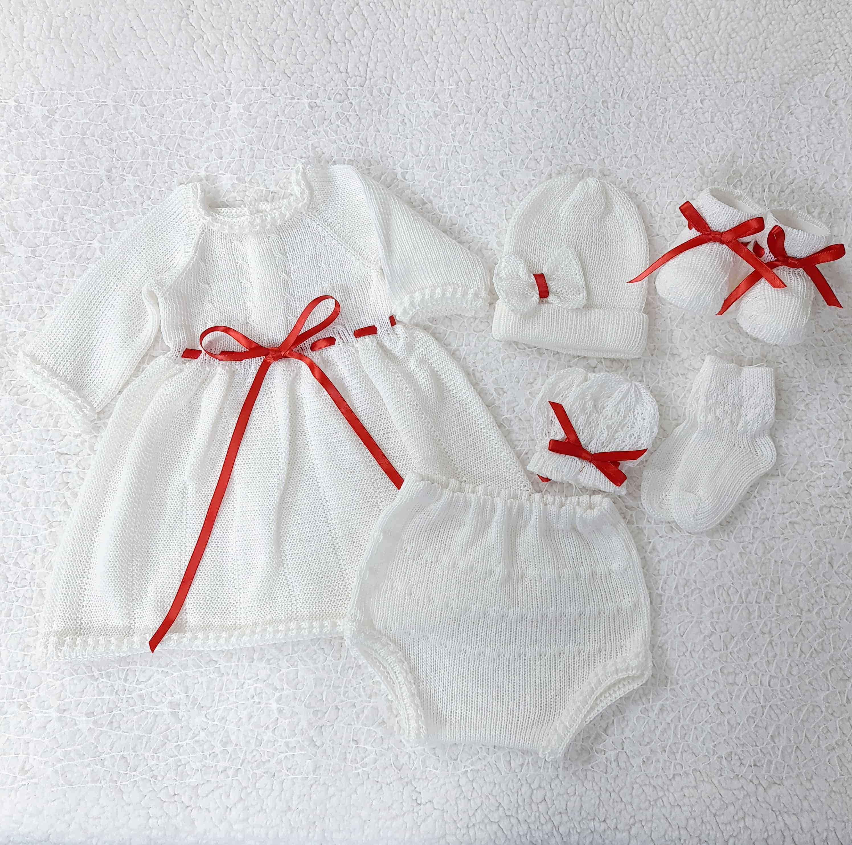 Traje Emperatriz Blanco cinta Roja