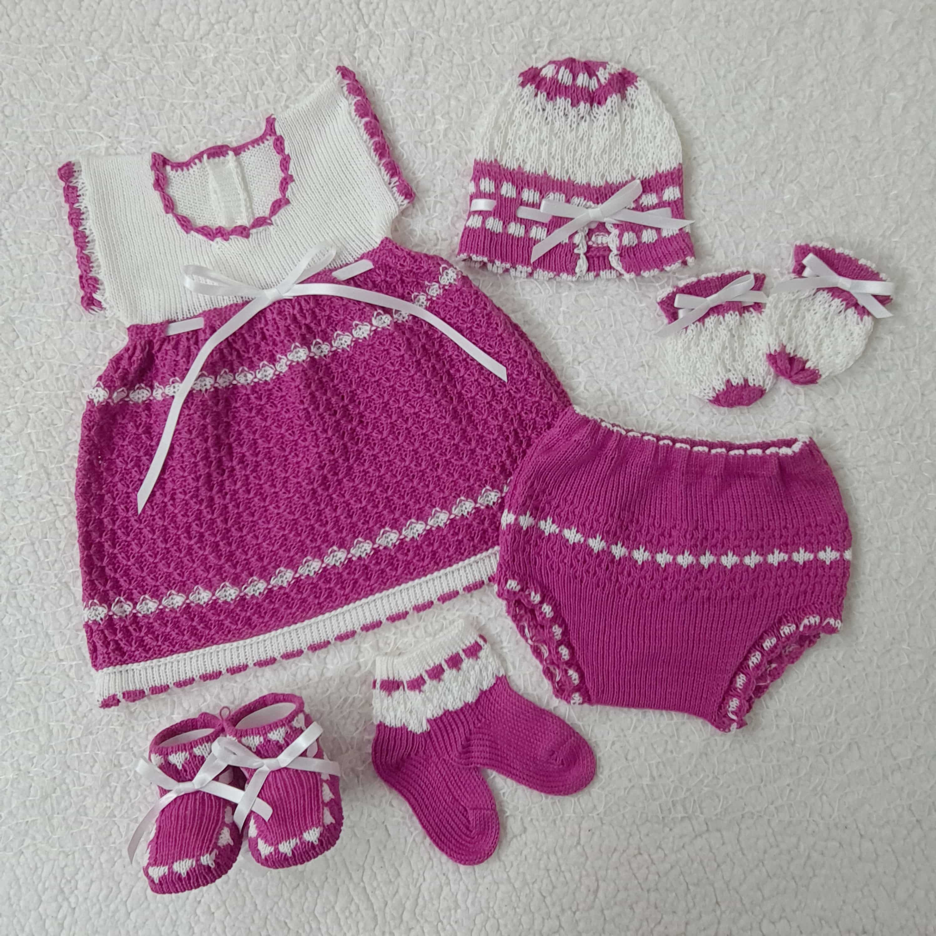 Traje Rosa Choque/Blanco