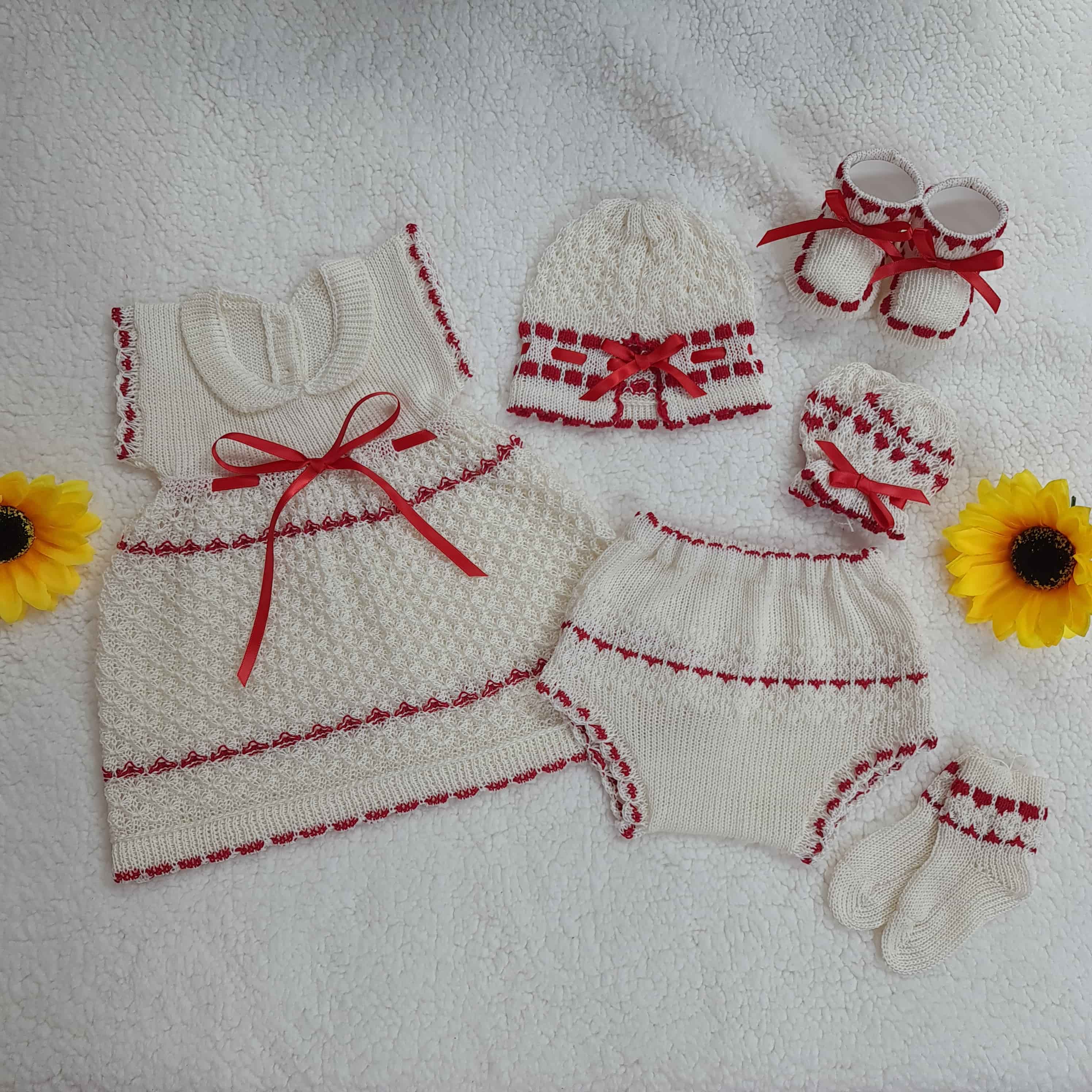 Traje Corazón Blanco Crema/Rojo
