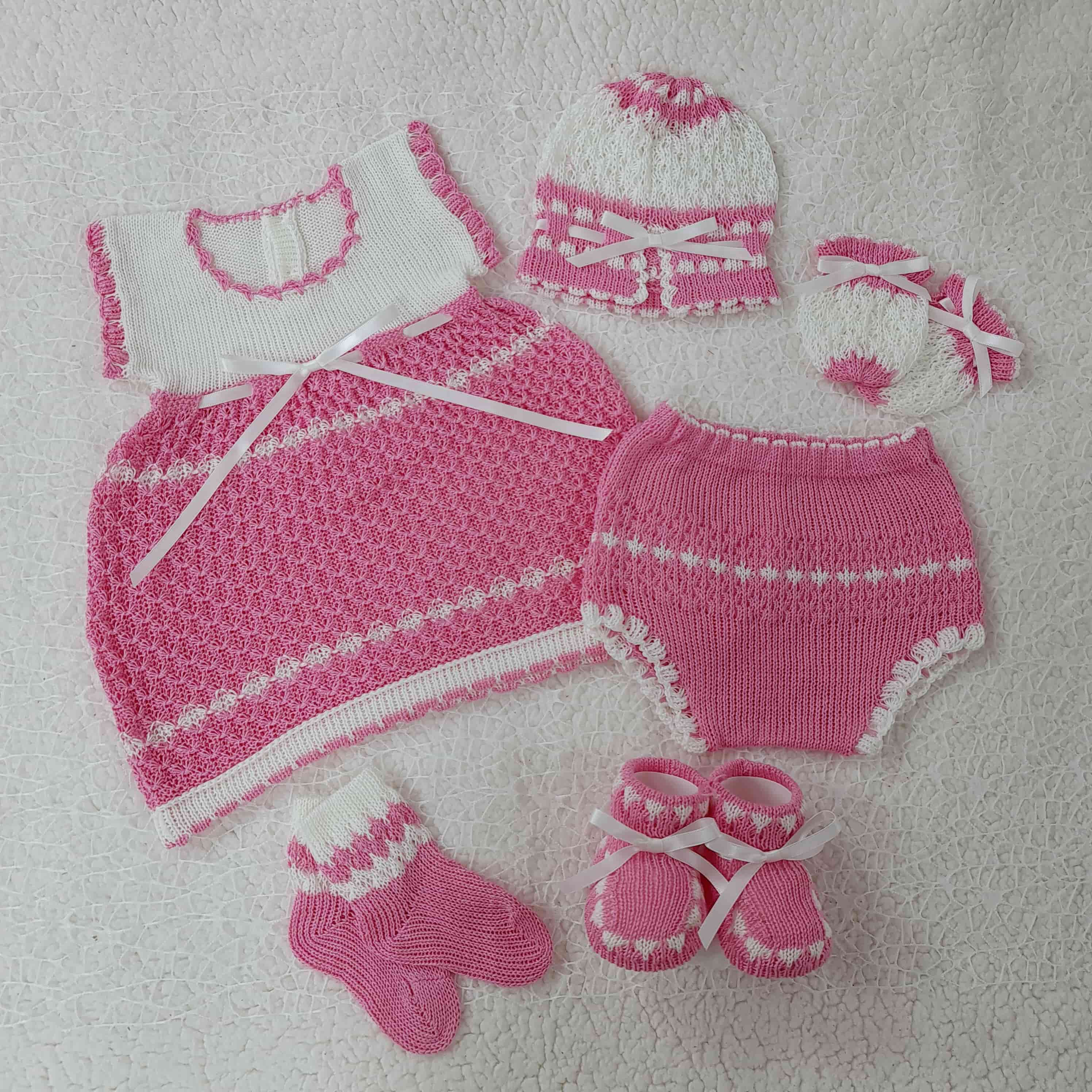 Traje Rosado/Blanco