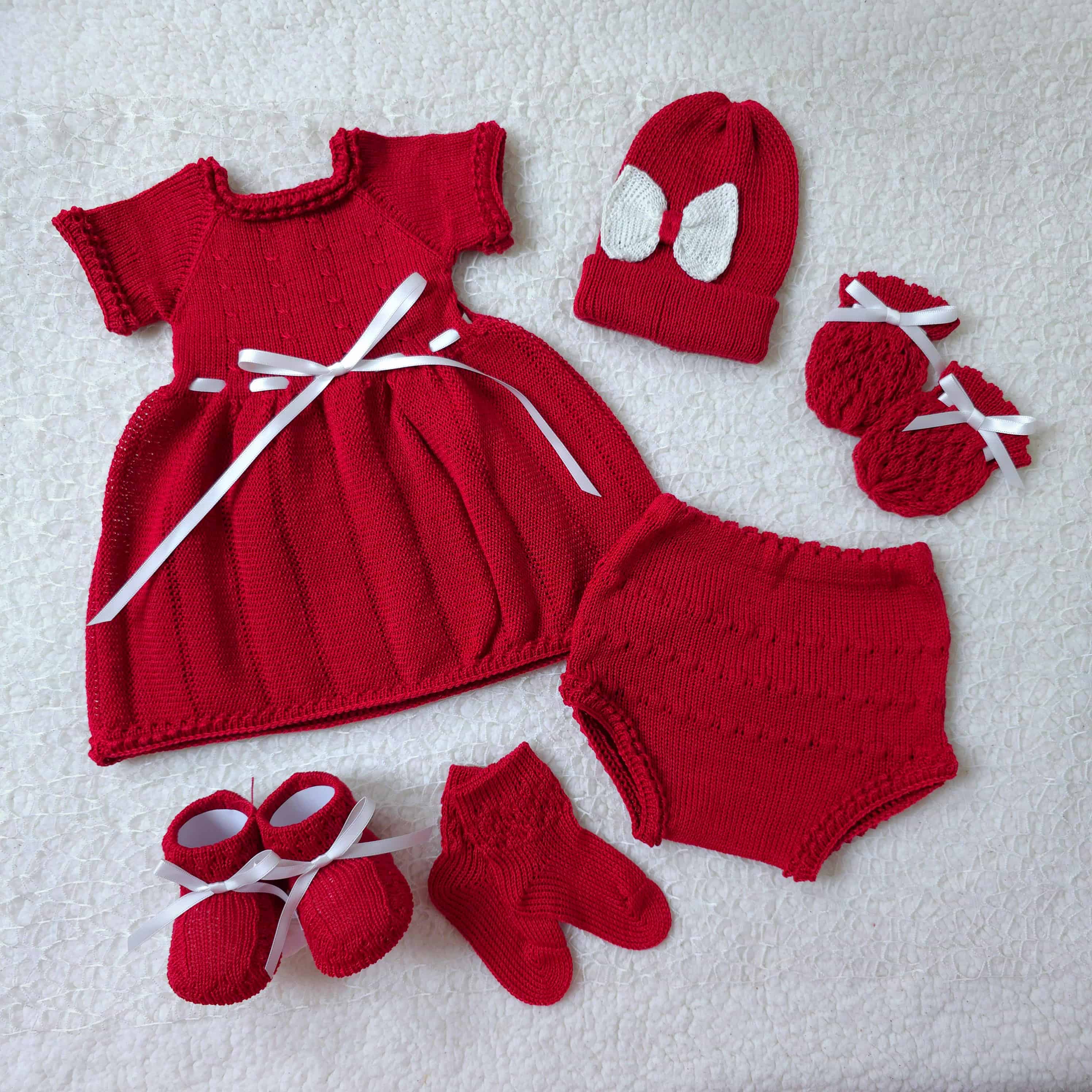 Traje Emperatriz Rojo Cinta Blanca